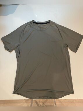Men’s Lululemon License To Train T - OD Green - Large
